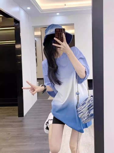 纯棉渐变蓝色短袖t恤女扎染上衣