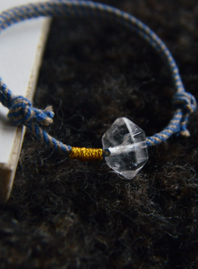 好温柔的蓝绳，和白水晶好配！