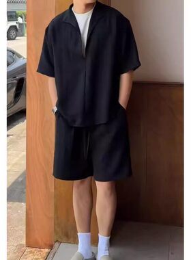 仓树一石假两件拼接黑色V领短袖男士休闲套装老钱风垂感五分短裤