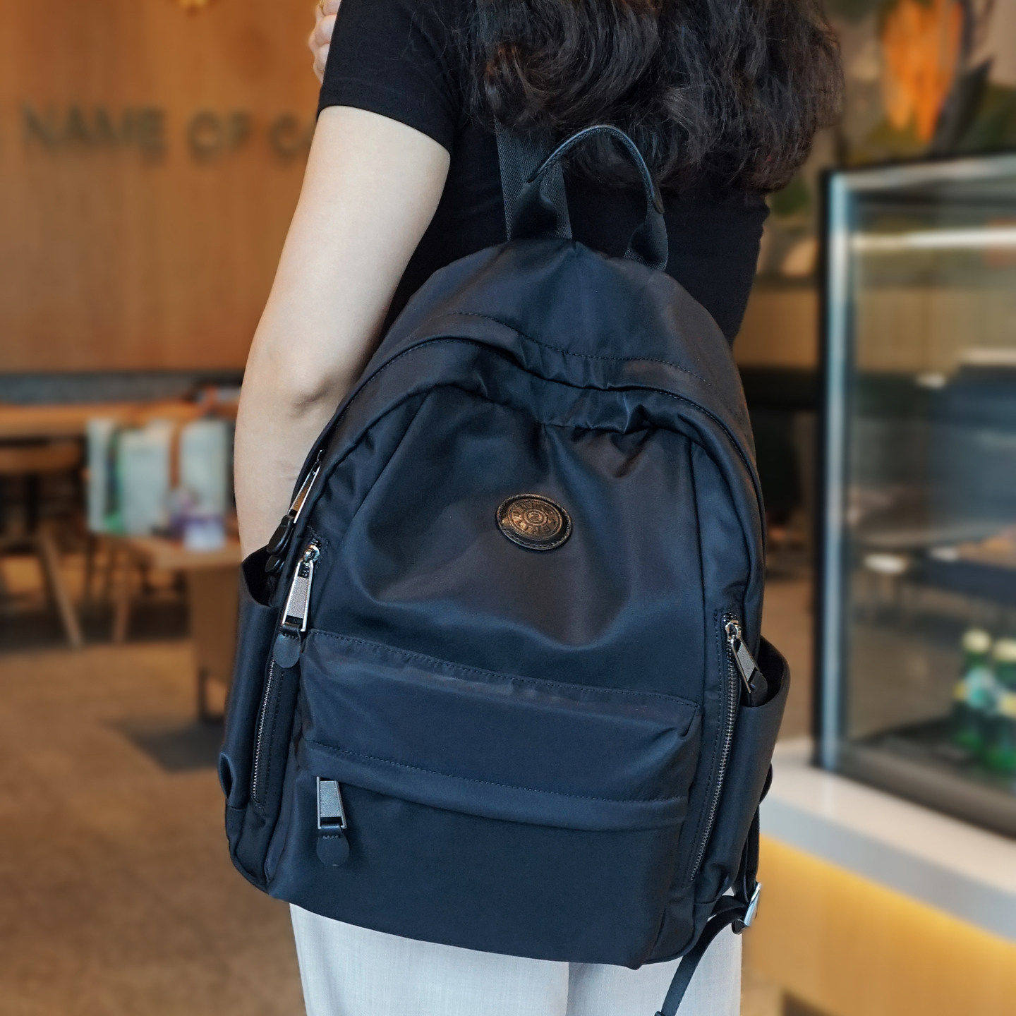 法国ZAMP双肩包女新款轻便尼龙防水布旅行包大容量笔记本包出行包