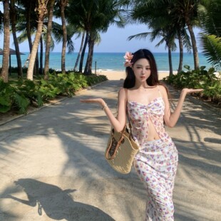 海岛度假风多巴胺性感甜美碎花抹胸吊带上衣包臀半身裙两件式套装