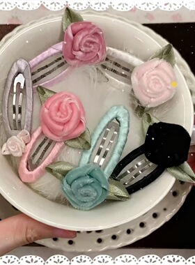 手作丝绒小玫瑰发夹古早缎带发夹可爱萌昭和花朵发饰粉紫黑白色
