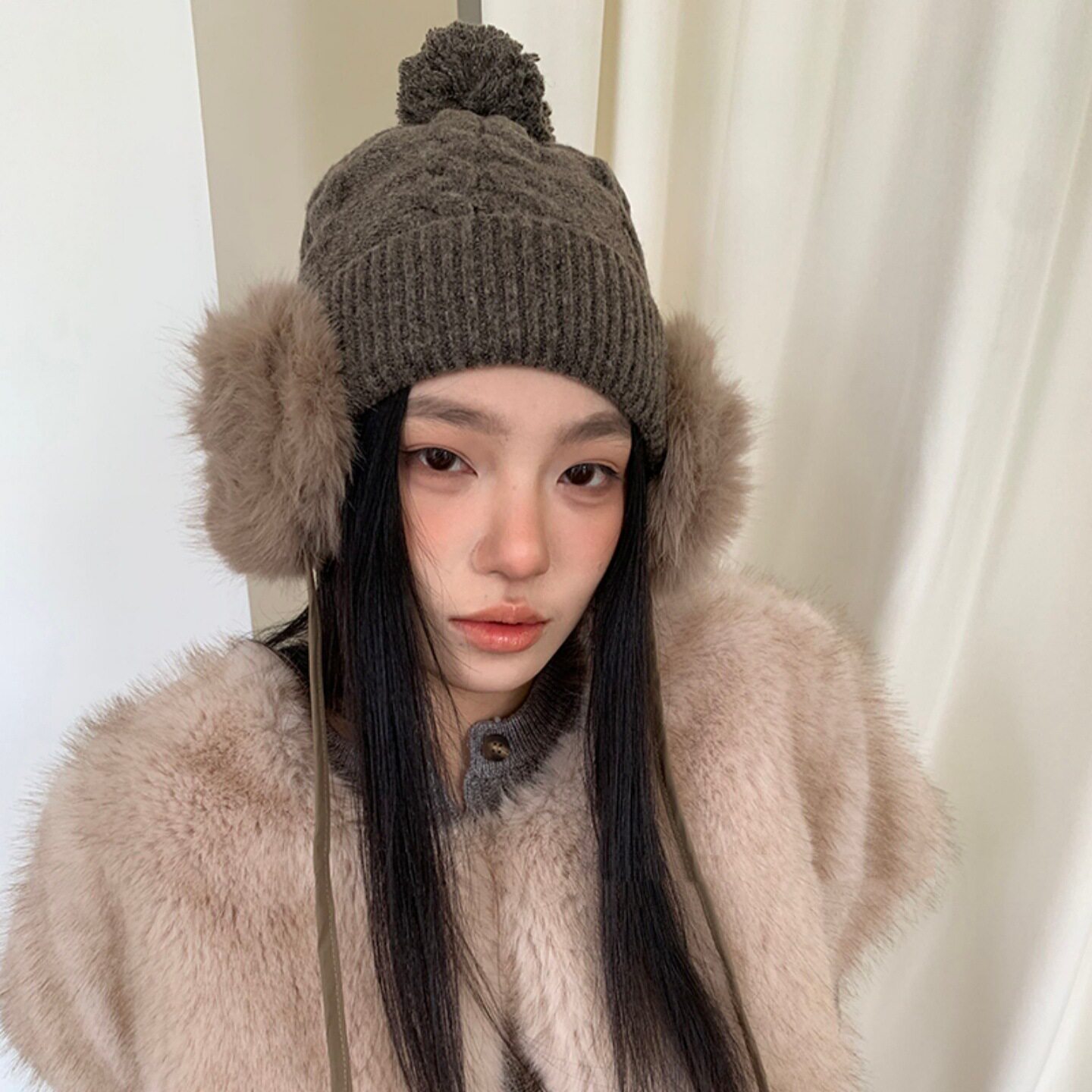 韩系小众设计感麻花针织毛球系带护耳毛线帽子冬季新款保暖包头帽