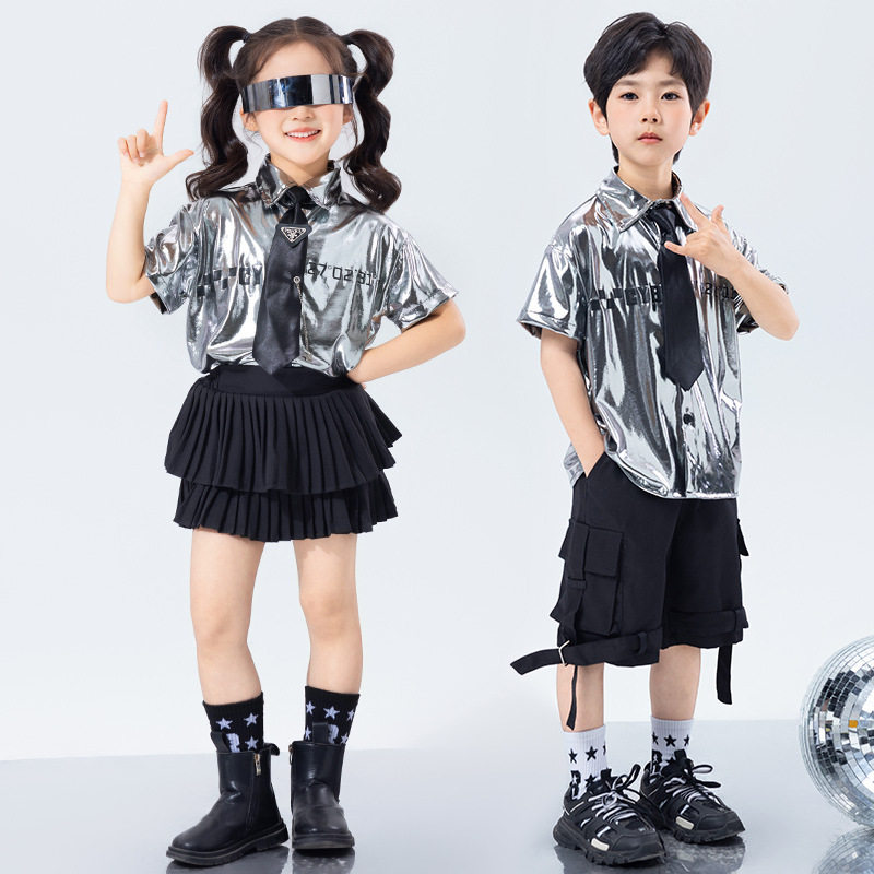 六一儿童街舞潮服幼儿园科技感套装女童爵士表演小学生运动会服装