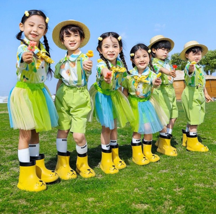 六一儿童背带裤演出服啦啦队小学生运动会幼儿园园服毕业照表演服