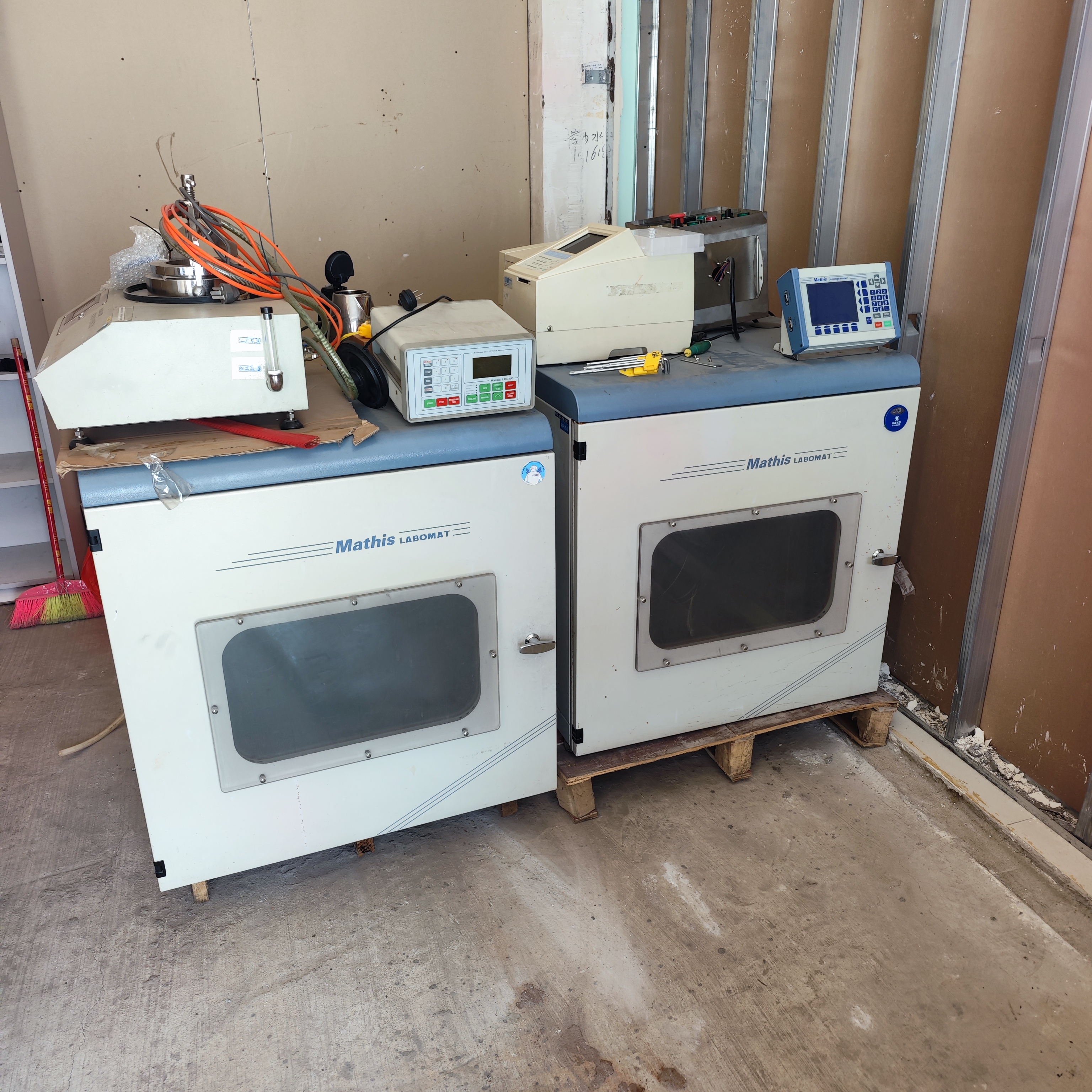 Mathis LABOMAT,红外线染色小样机，试色机，瑞士产。