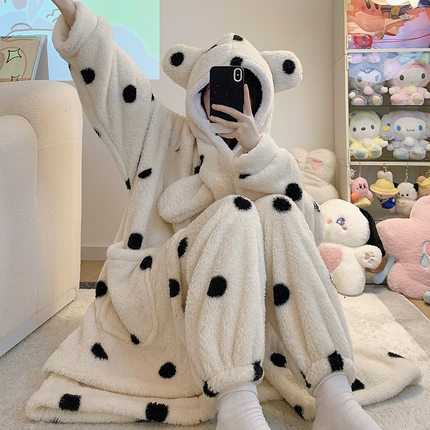 珊瑚绒睡衣女款秋冬季加厚加绒长毛绒睡袍冬天圆点长款家居服套装