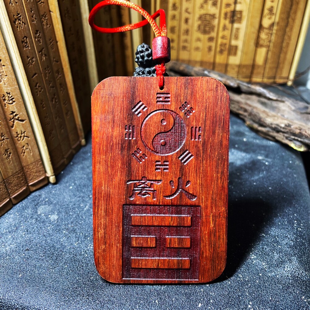 正宗红木大牌子房屋缺角补角牌摆