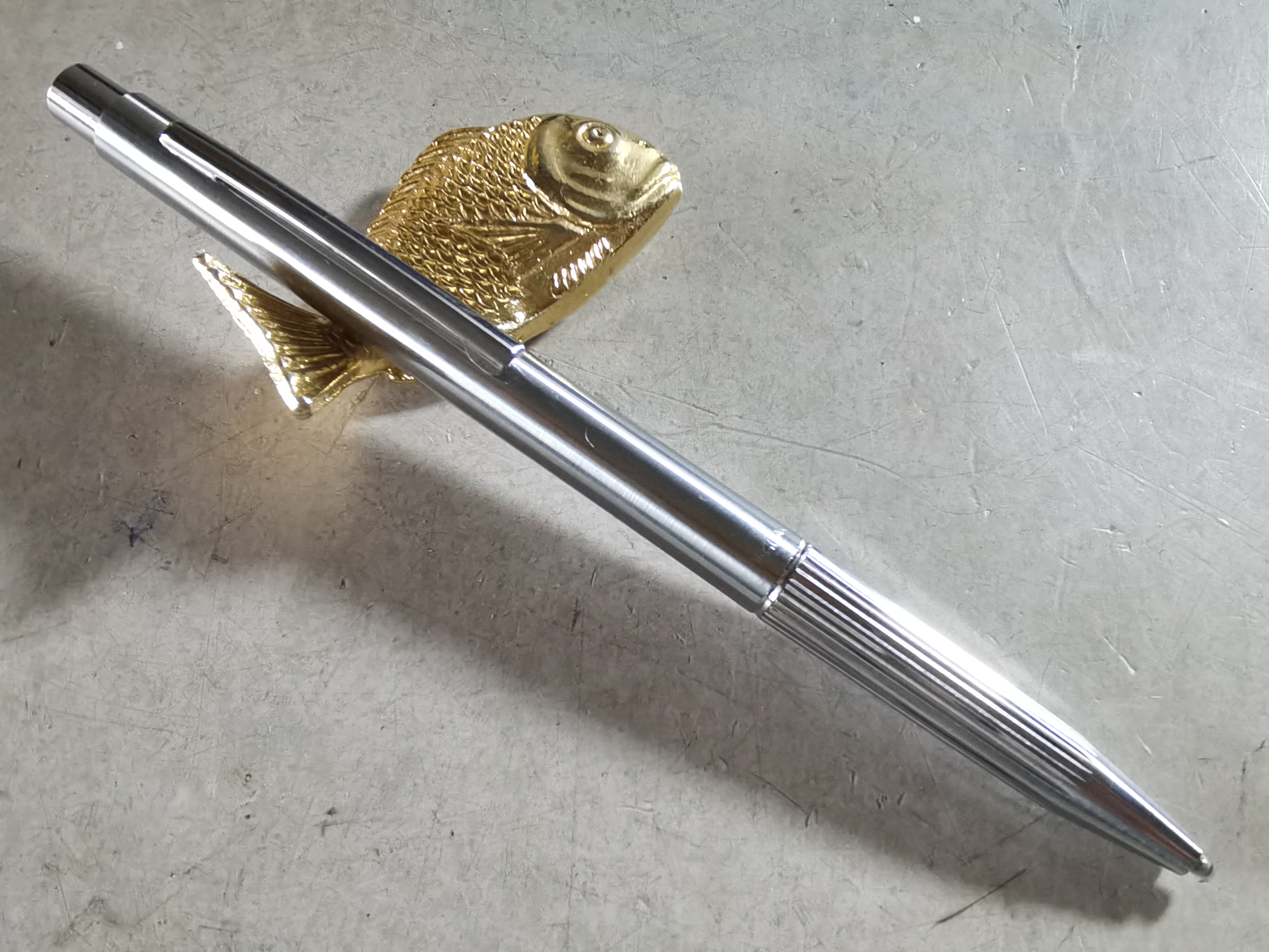 阅古斋日本三菱正品二手圆珠笔原子笔怀旧学生学习文具练字笔包邮