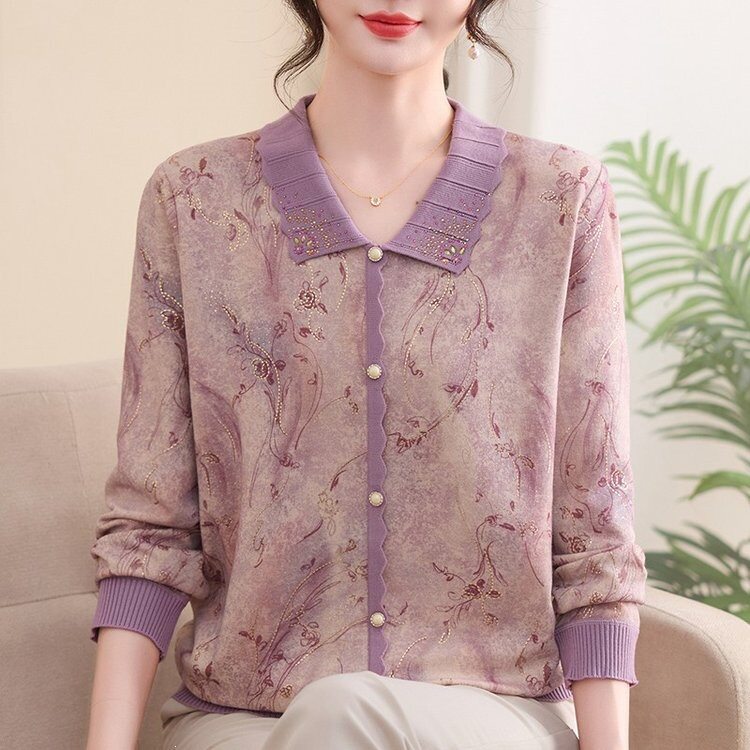 今年流行的妈妈秋装长袖毛衣穿搭打底上衣中老年女装翻领针织小衫