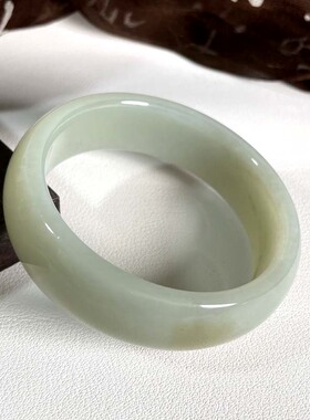 天然和田玉56mm圈口手镯正品