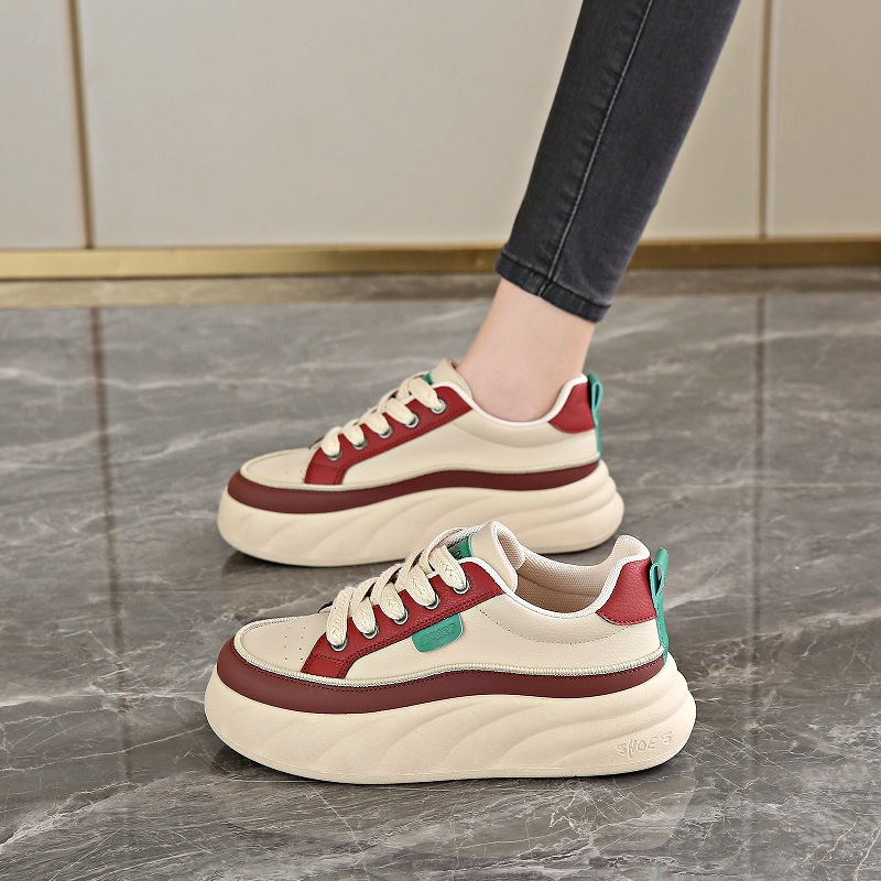 踩屎感女鞋2025春秋新款厚底内增高运动面包鞋爆款厚底女休闲板鞋
