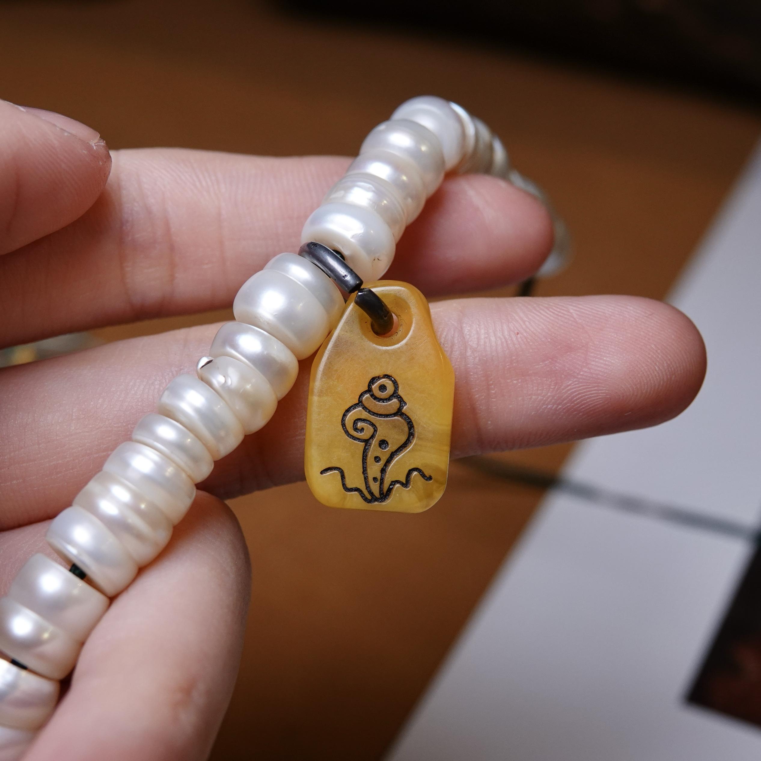 藏系黄料器法螺小挂牌文玩纯手工DIY念珠手持侧挂卡子随身配饰