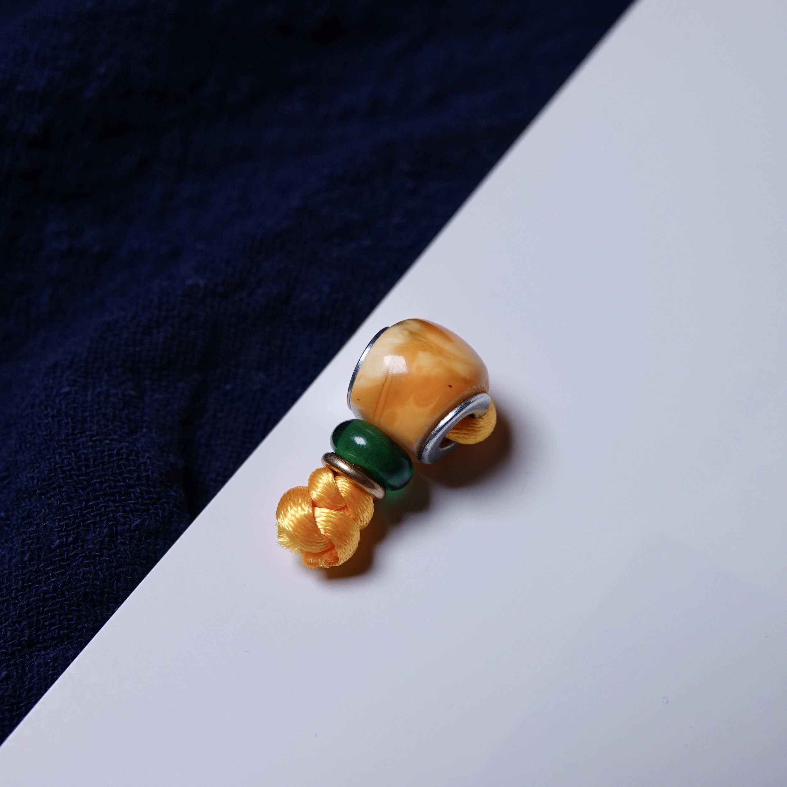 天然原矿蜜蜡镶嵌白铜三通佛头配件文玩手工DIY念珠手持百搭配饰