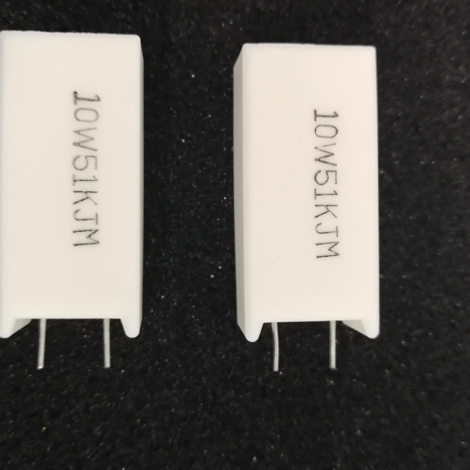 变频器专用水泥电阻10W51KJM厚生