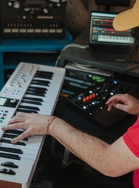 Arturia Keylab Essential 49键 61键 88键 音乐编曲配重MIDI键盘