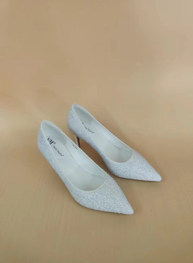 VME舞魅尖头细跟水钻高跟时尚单鞋VS24A6708