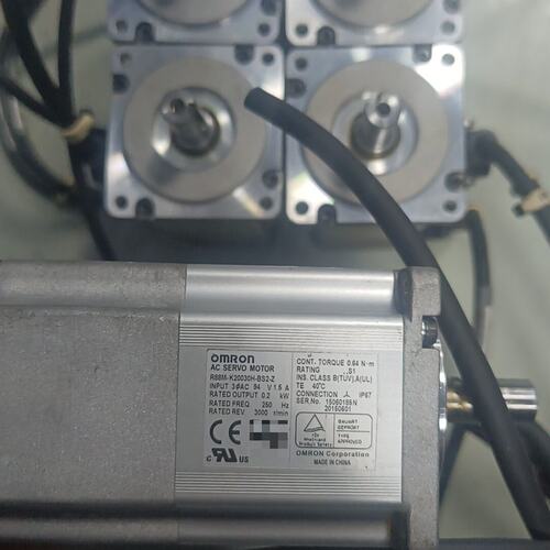 服电机R88M-K20030H-BS2-ZR88M-K10030H-BS2-ZR88M-K40030H-BS2-Z