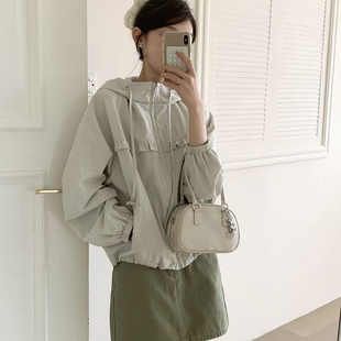 OMELET蛋卷-春上新韩系休闲百搭连帽拼花边减龄短外套HW26055