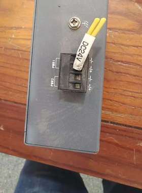 议价HelloLink 8口工业交换机，，成色还可以，