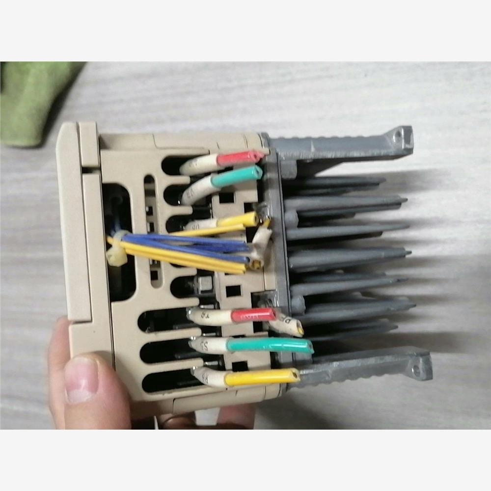 议价CIMR-VB4A0004BBA，安川V1000变频器，正品