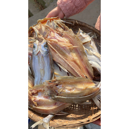 小范爱乡村 乡村土特产自家腌制咸鱼干 红尾鱼干