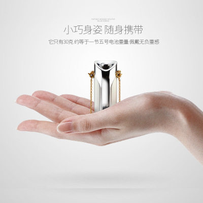 佩戴防雾霾二手烟甲醛便携式随身迷你负离子空气净化器