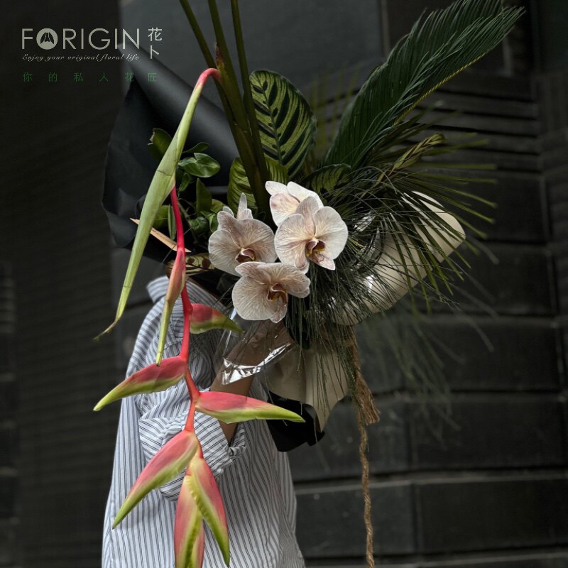粉吊鸟蝴蝶兰铁树叶混搭花束鲜花速递北京同城教师节长辈领导男士