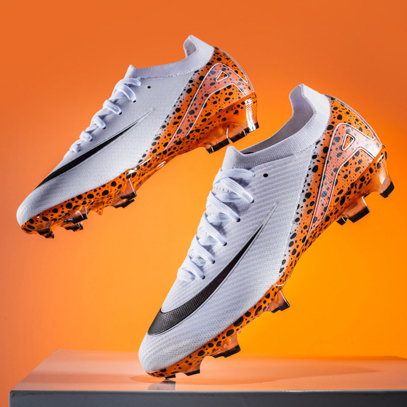 2026足球鞋男碎钉男孩训练鞋女孩中小学生成人人造草地长钉足球鞋