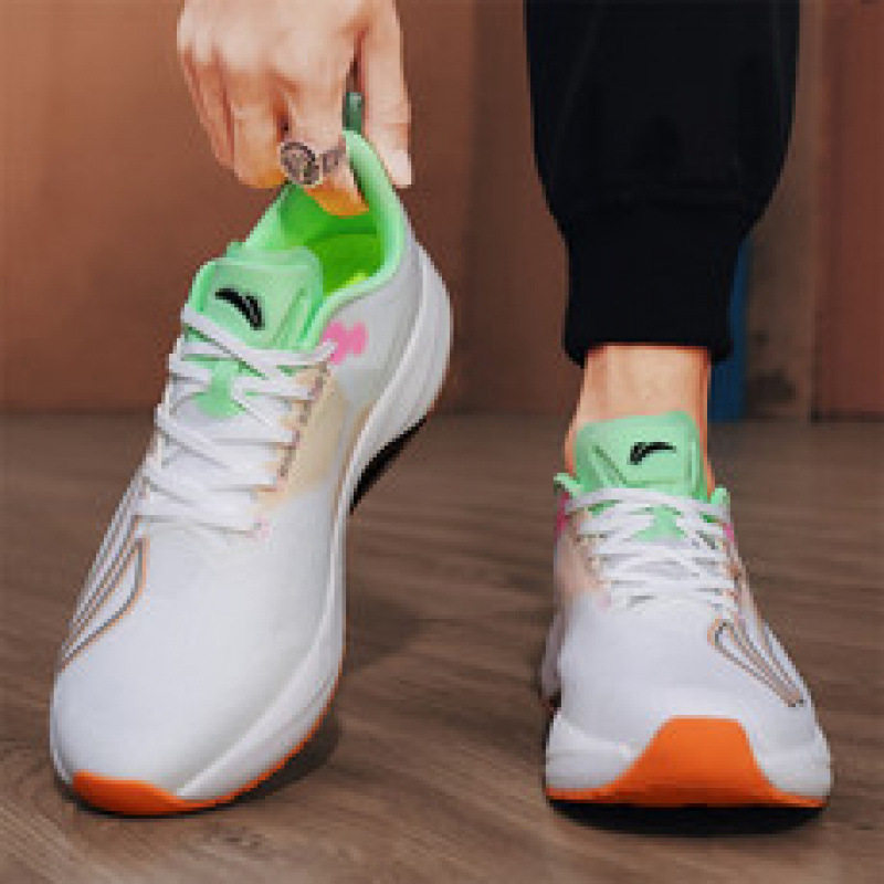 篮球鞋男新款秋季透气休闲运动跑步鞋男款青少年学生训练球鞋