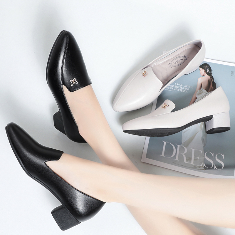 妈妈鞋软底时尚单鞋舒适中年女鞋中跟粗跟大码中老年深口休闲皮鞋