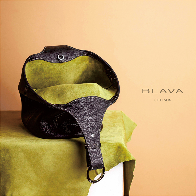 BLAVA芭拉维雅原创螭龙扣水桶包2025新款头层小牛皮单肩斜挎女包