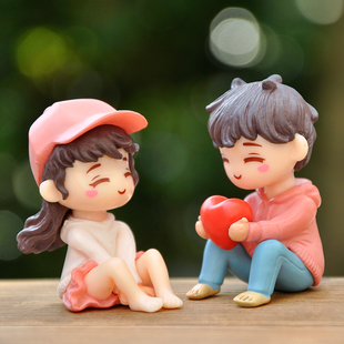 新品 饰品可爱小人偶礼物纪念盲盒 爱心情侣一对玩偶摆件蛋糕桌面装