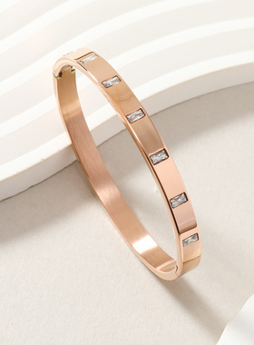 跨境O型卡扣钛钢手镯6