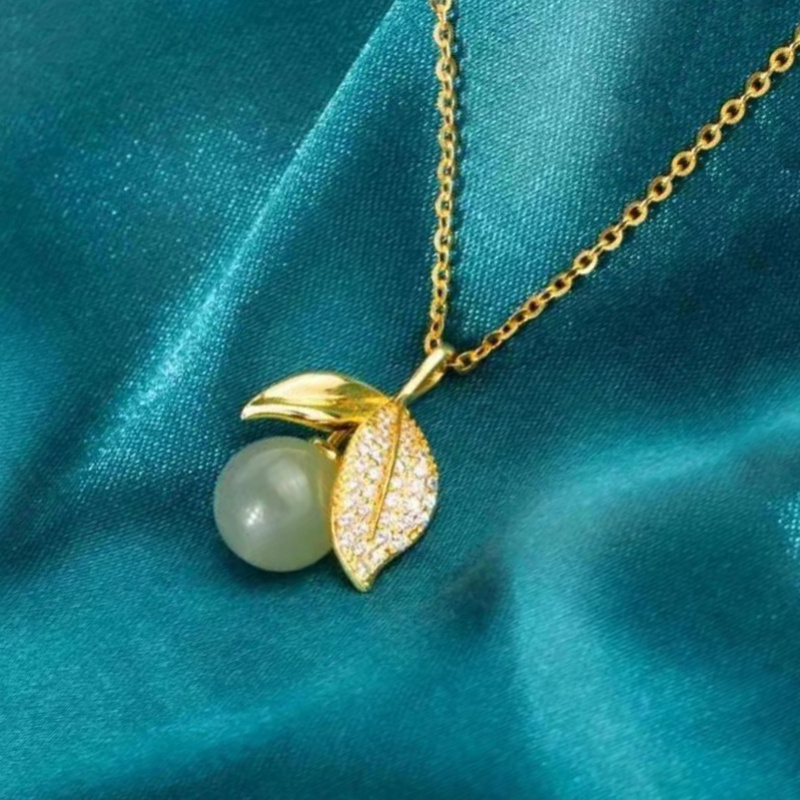 和田玉叶子吊坠钛钢项链