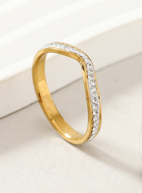 欧美新款钛钢V形皇冠镶钻戒指