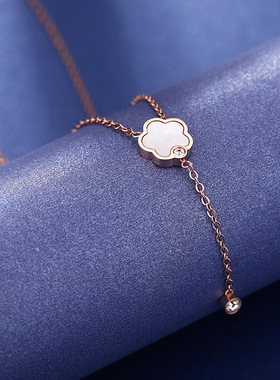 钛钢白贝母花朵吊坠锁骨链