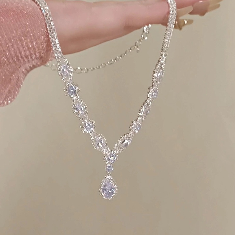 满钻爆闪水滴流苏项链轻奢小众设计感高级感轻奢choker锁骨链颈链