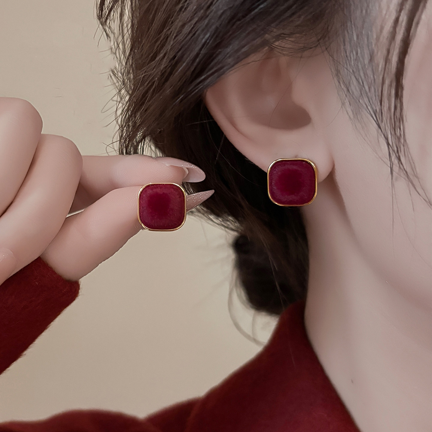 酒红色毛绒耳钉2026新款高级感秋冬耳饰耳钉女小众时尚简约款气质,饰品/流行首饰/时尚饰品新,耳钉,淘宝优惠券,粉丝福利购,淘宝优惠卷