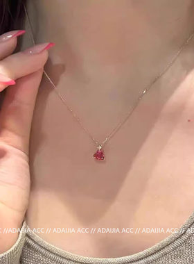 精致甜美粉色爱心吊坠项链女款2026新款少女感锁骨链小众设计颈链