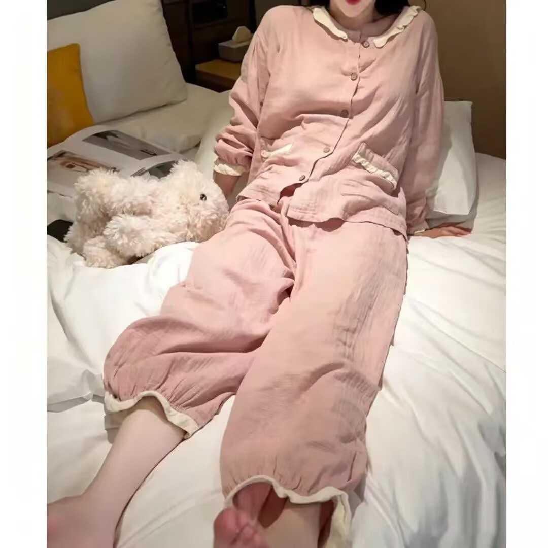 温柔甜妹风粉色带胸垫娃娃领长袖