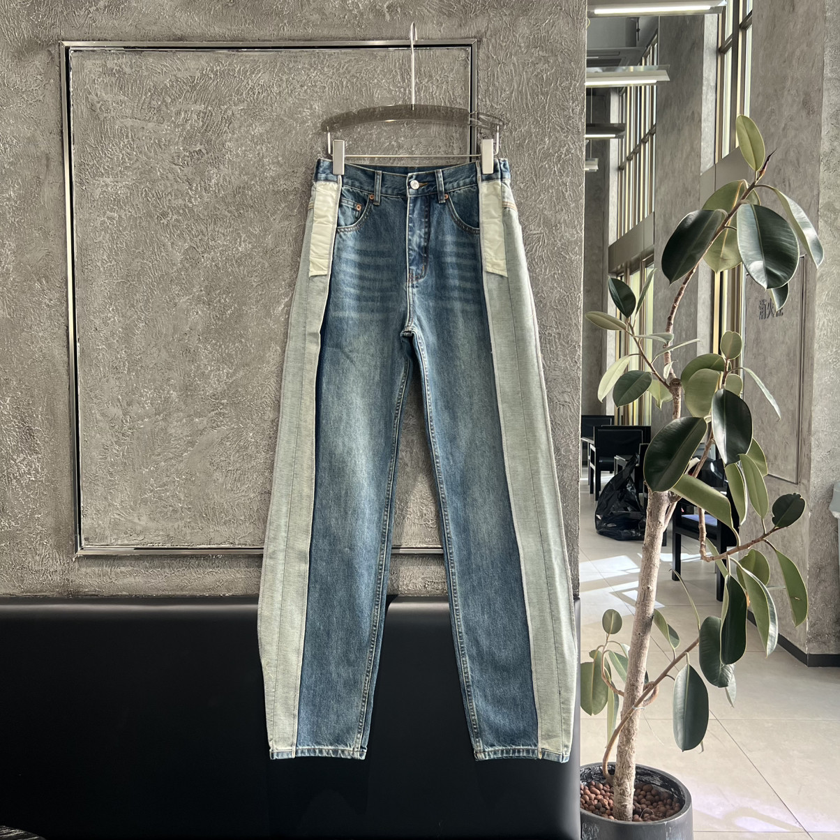 七七设计新小众潮流撞色拼接水洗磨白直筒牛仔裤七M520120802,女装/女士精品,休闲裤,淘宝优惠券,粉丝福利购,淘宝优惠卷