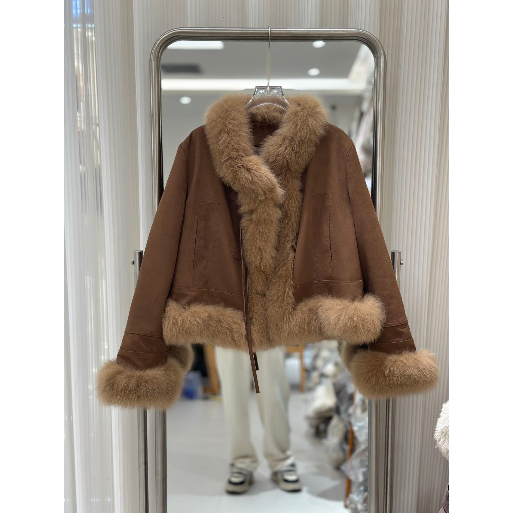 七七狸毛领短款麂皮皮草外套女冬季新款保暖羽绒服外套HF112M