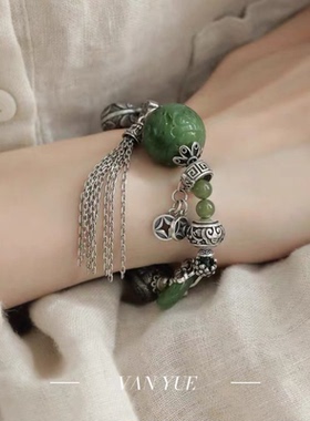 S925银雕花和田碧玉龙珠葫芦流苏牡丹花醒狮玛瑙尾坠手链多样性发