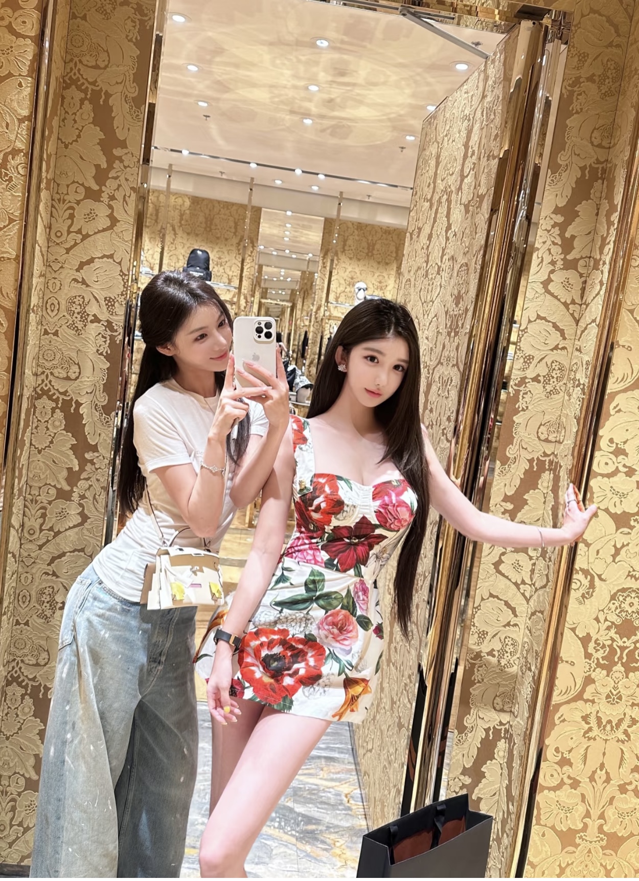 D*g浪漫玫瑰千娇百媚明艳感对版印花拼接鱼骨背心连衣裙
