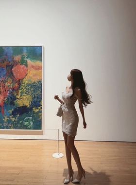 韩国江南美人镂空修身纯欲女人味蕾丝拼接花边白色包臀半身裙