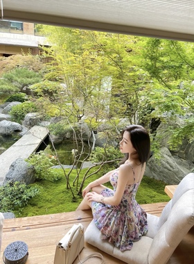 jennie同款鱼骨剪裁碎花雪纺吊带连衣裙收腰性感荷叶边鱼尾裙短裙