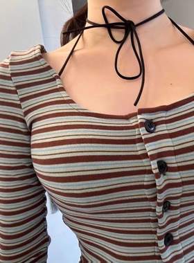 卜斯斯同款棕绿条纹磨毛绒灵动性感小女人保暖纽扣衫