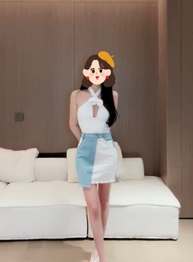 白色山茶花吊带女夏季交叉镂空设计性感修身别致挂脖上衣