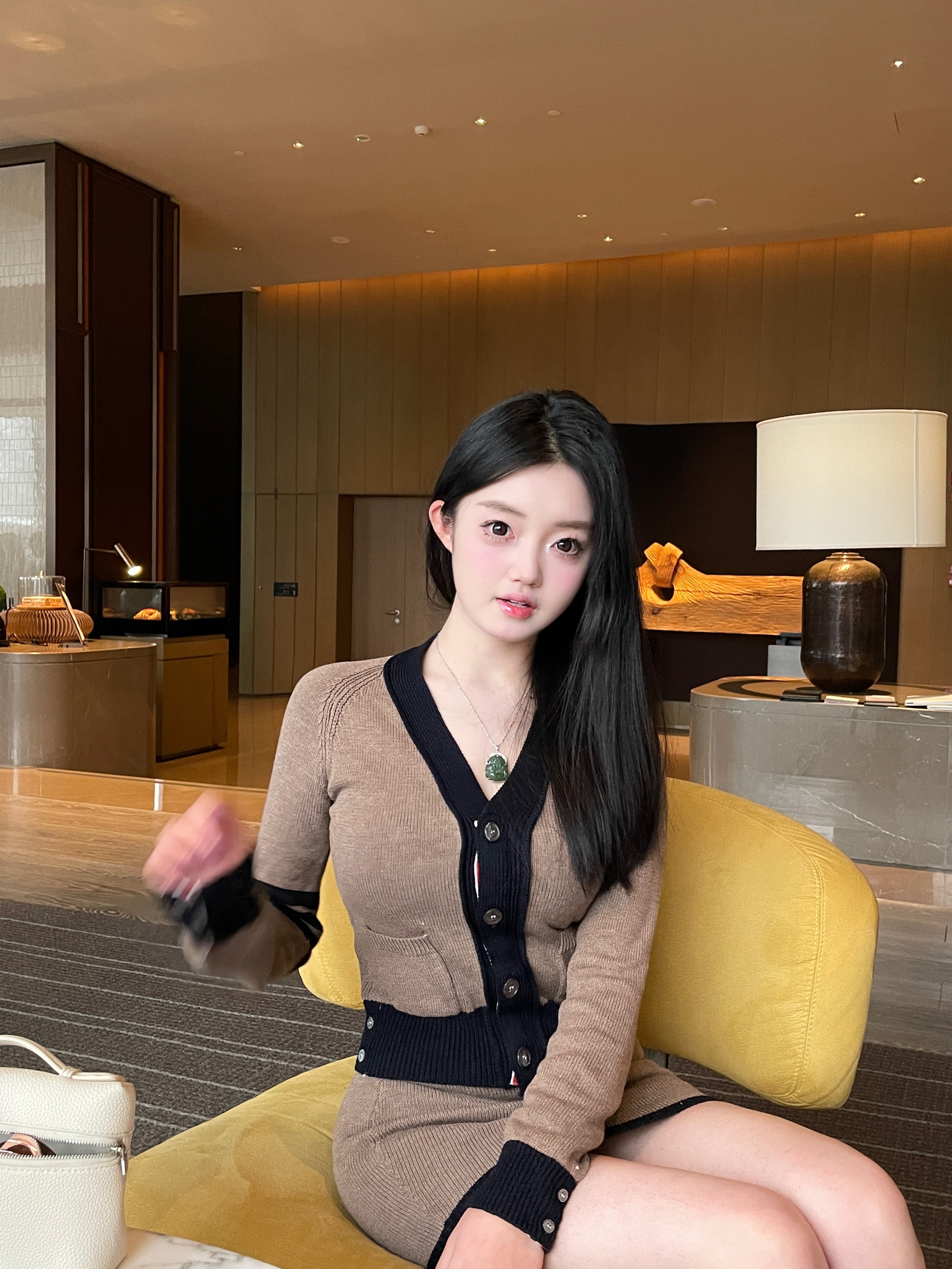 lovingu新款tb新款浣熊棕 yb1w+ 针织开衫上衣情侣装+针织半身裙